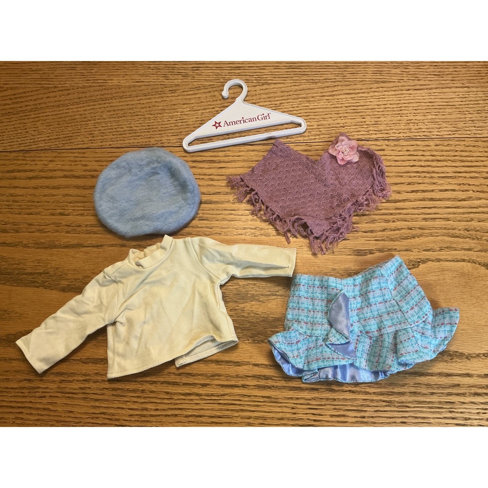 American Girl Today 2005 sightseeing retired outfit Poncho Skirt Beret TopHanger